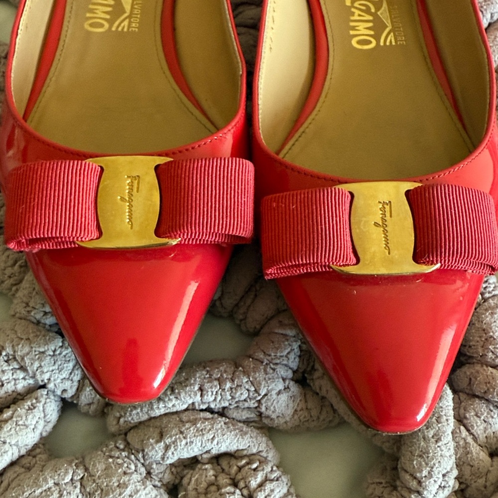 Salvatore Ferragamo Red Patent Leather flats - Picture 10 of 12